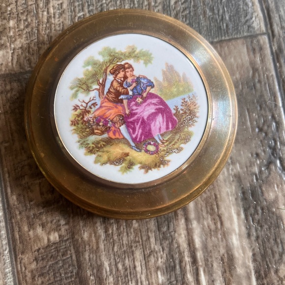 Early 19th century Romantic VTG Brass Victorian Ceramic Painting Compact Mirror - Picture 12 of 12